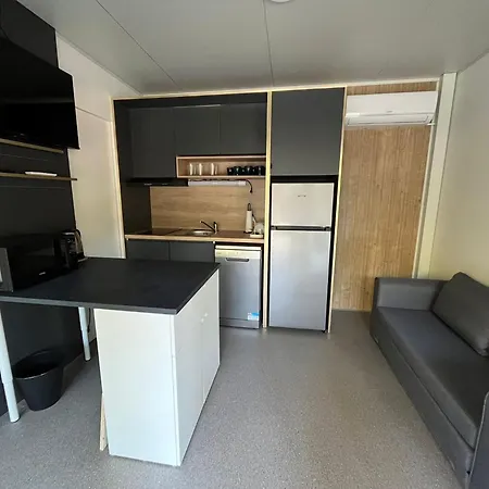 Holiday home Emil 8 *